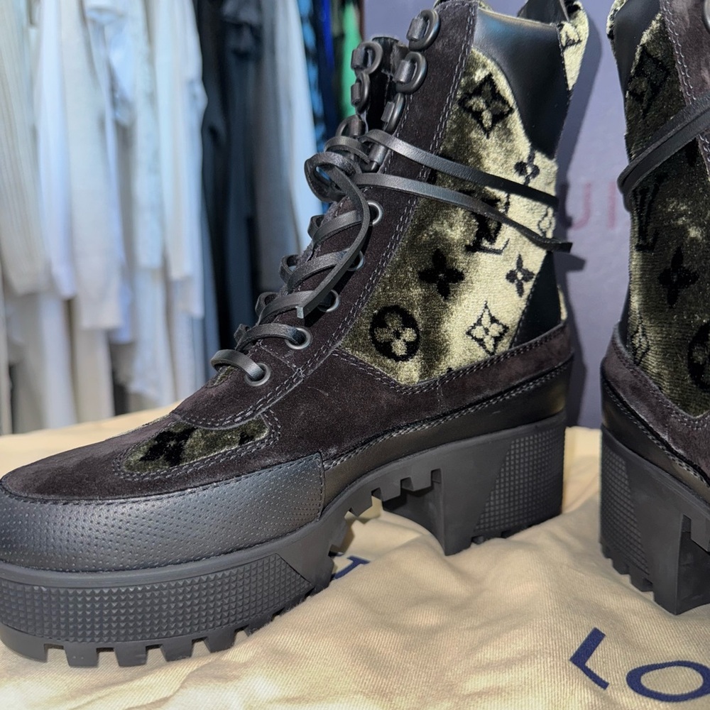 Louis Vuitton Velvet Calfskin Monogram Laureate Platform Desert Boots - Picture 2 of 12
